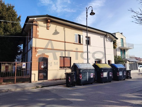 casa indipendente in vendita a Rovigo in zona Centro Storico