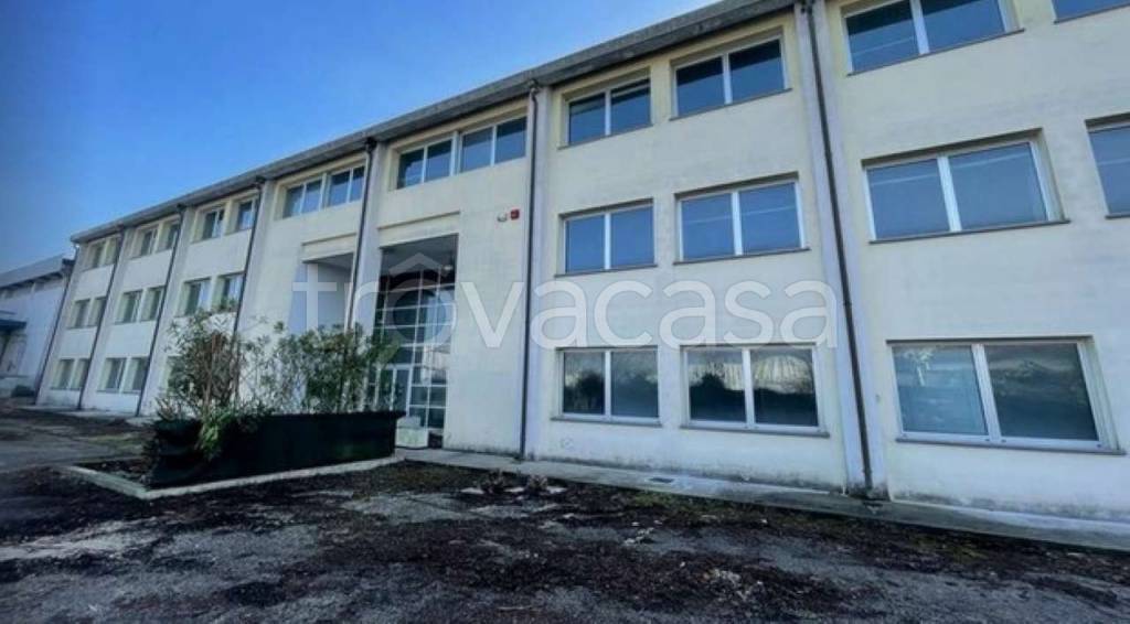 locale di sgombero in vendita a Rovigo in zona Centro Storico