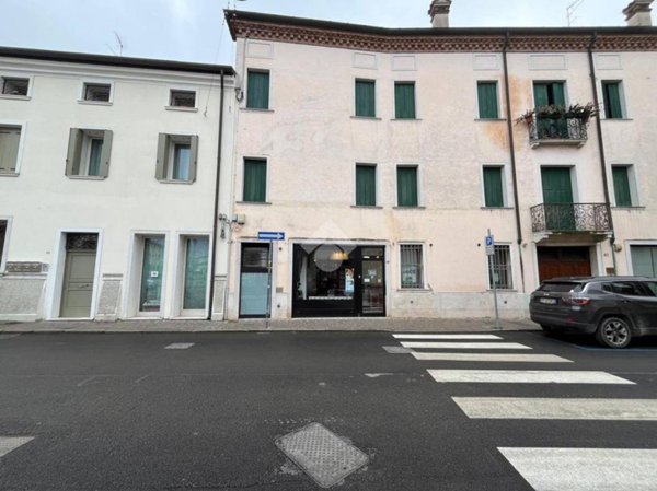 negozio in vendita a Rovigo in zona Centro Storico