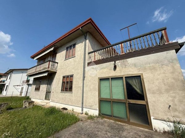 casa indipendente in vendita a Rovigo in zona Boara Polesine