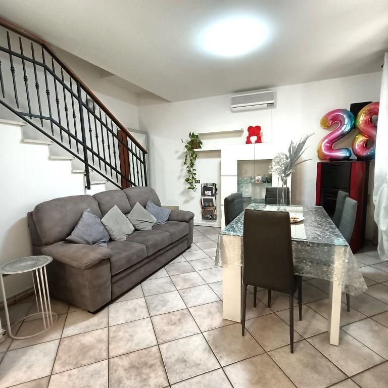 casa indipendente in vendita a Rovigo in zona Granzette