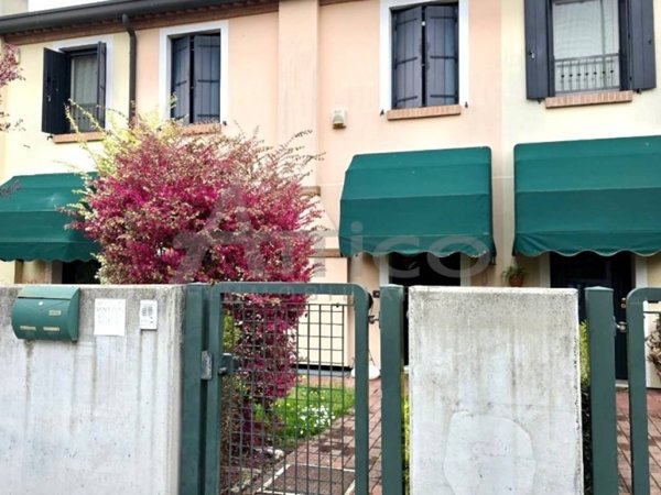 casa indipendente in vendita a Rovigo in zona San Sisto