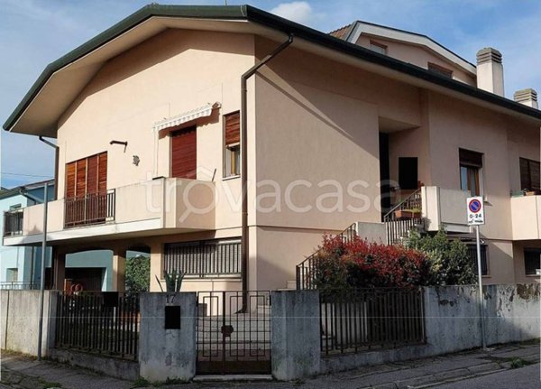 appartamento in vendita a Rovigo in zona Tassina