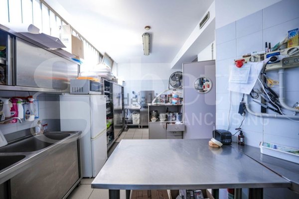 negozio in vendita a Rovigo
