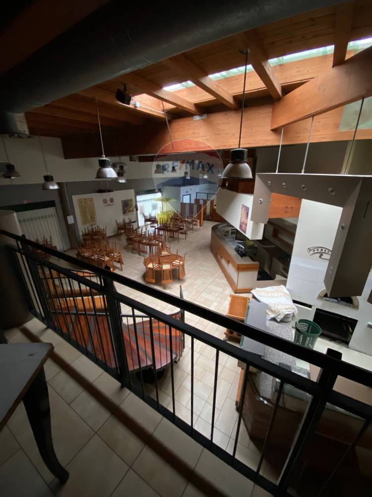locale commerciale in vendita a Rovigo