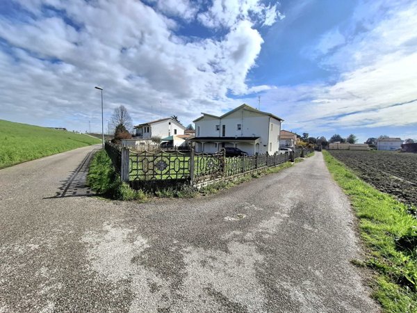 casa indipendente in vendita a Rovigo in zona Boara Polesine