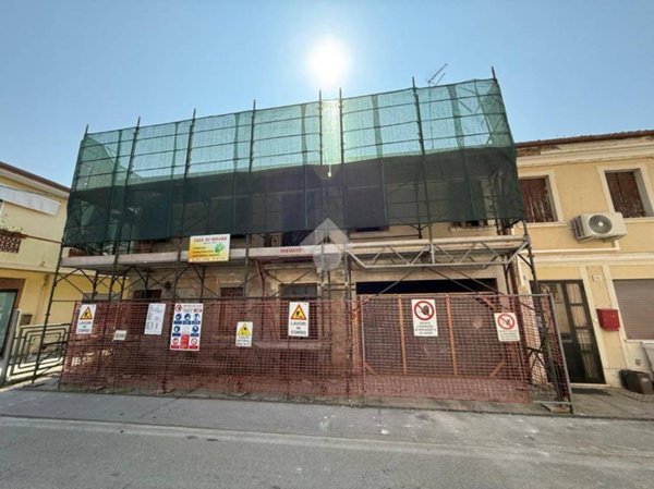 casa indipendente in vendita a Rovigo in zona Centro Storico