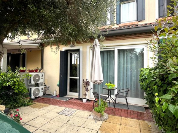 casa indipendente in vendita a Rovigo in zona San Sisto