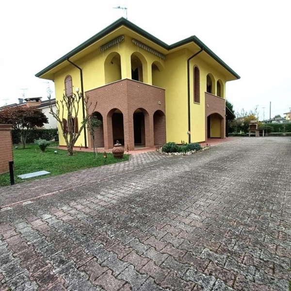 casa indipendente in vendita a Rovigo