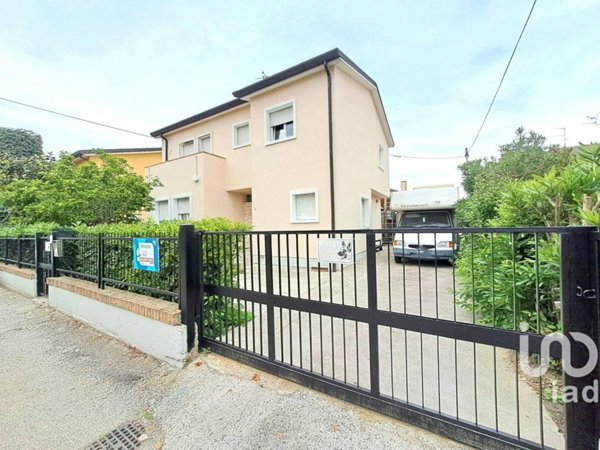 casa indipendente in vendita a Rovigo in zona Sant'Apollinare