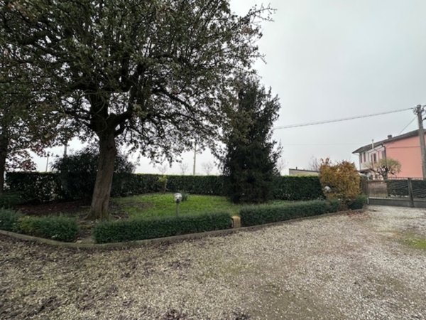 casa indipendente in vendita a Rovigo in zona Centro Storico