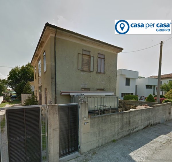 casa indipendente in vendita a Rovigo in zona Tassina
