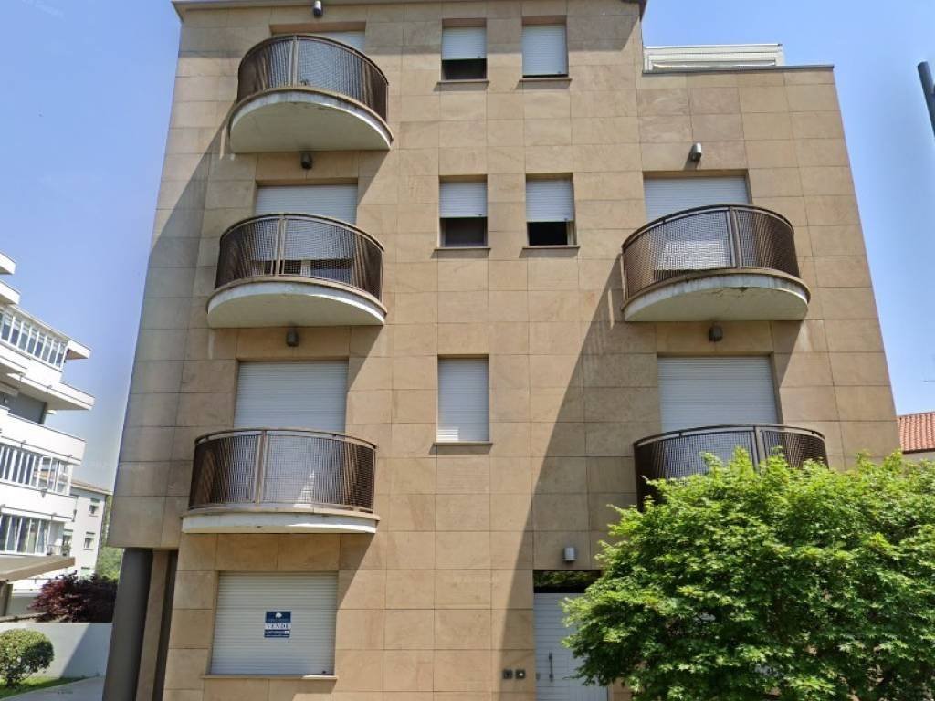 appartamento in vendita a Rovigo in zona Commenda