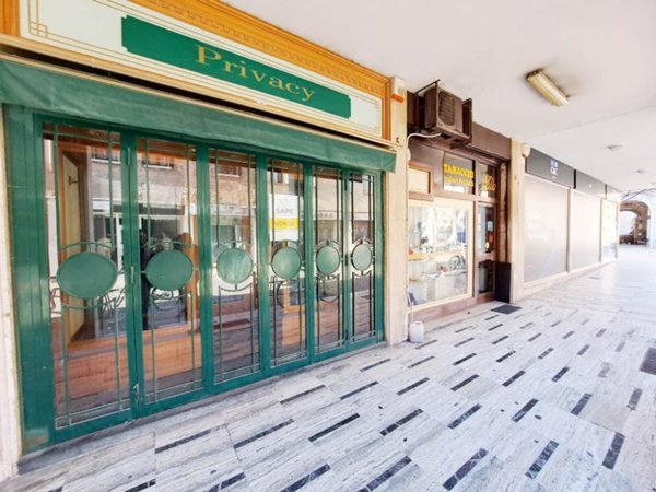 negozio in vendita a Rovigo in zona Centro Storico