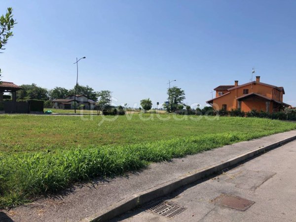terreno edificabile in vendita a Rovigo in zona Mardimago