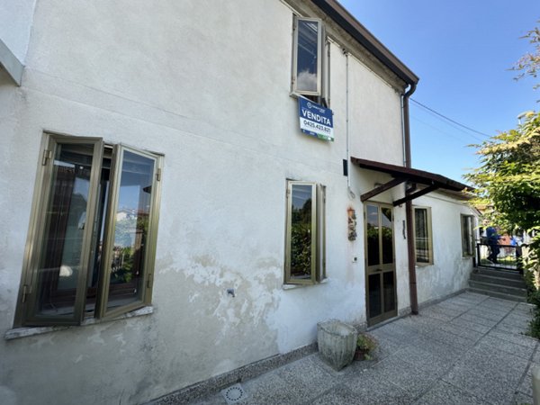casa indipendente in vendita a Rovigo in zona Granzette