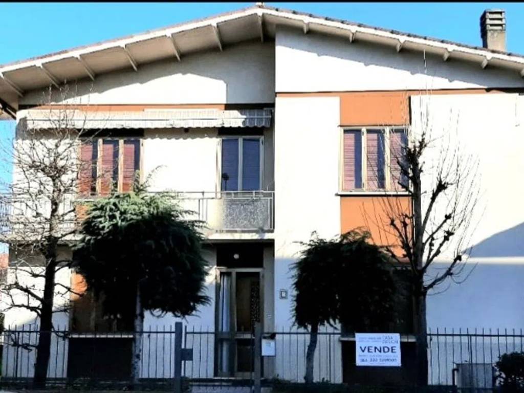 casa indipendente in vendita a Rovigo in zona Borsea