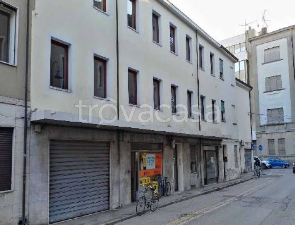 ufficio in vendita a Rovigo in zona Centro Storico