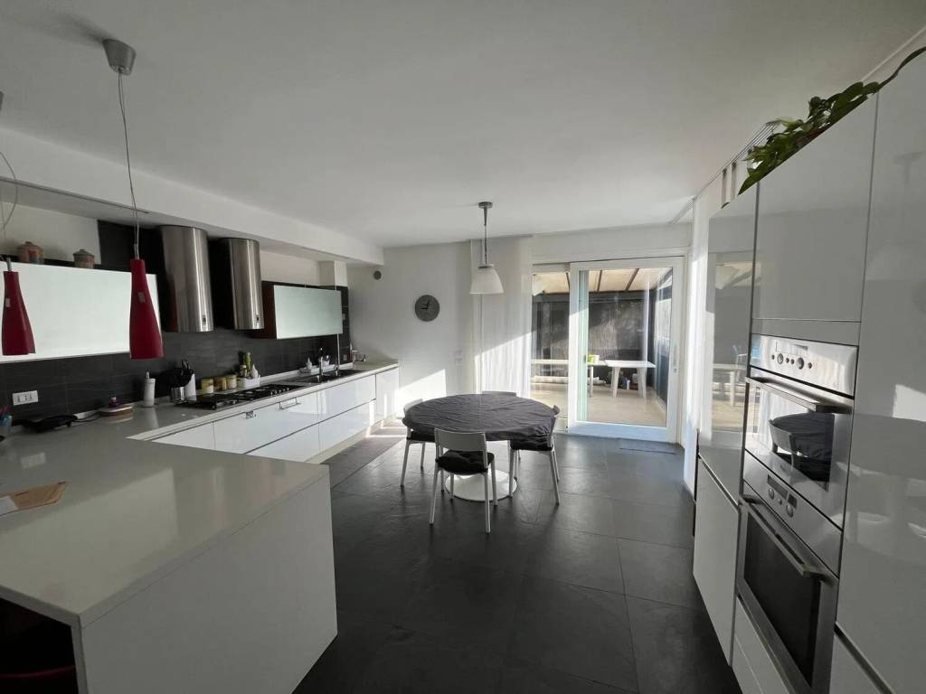 casa indipendente in vendita a Rovigo in zona Tassina