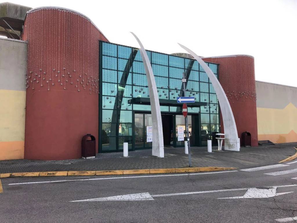 negozio in vendita a Rovigo in zona Centro Storico