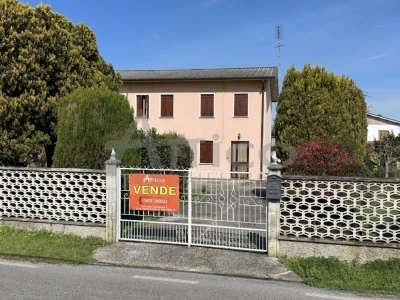 casa indipendente in vendita a Rovigo in zona Sarzano/Cantonazzo