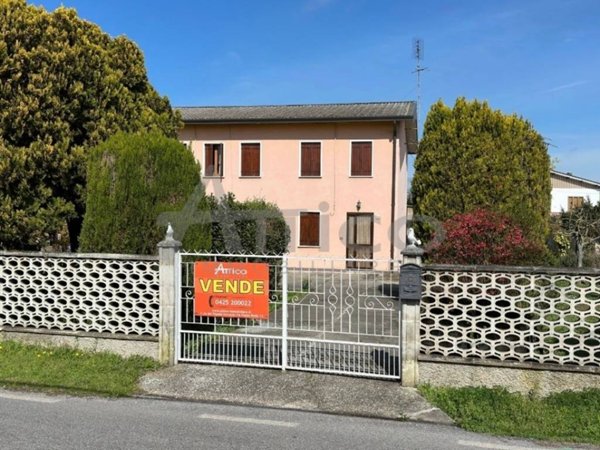 casa indipendente in vendita a Rovigo in zona Sarzano/Cantonazzo