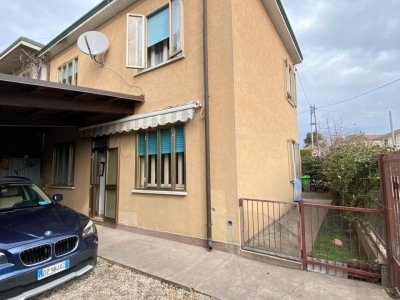 casa indipendente in vendita a Rovigo in zona Centro Storico