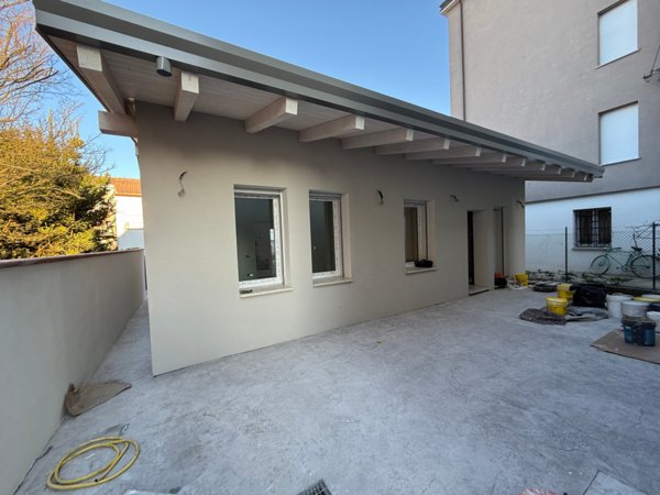 casa indipendente in vendita a Rovigo in zona Centro Storico