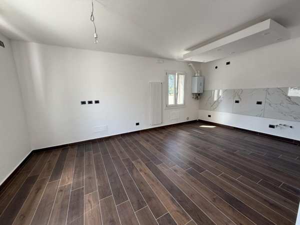 casa indipendente in vendita a Rovigo in zona Tassina