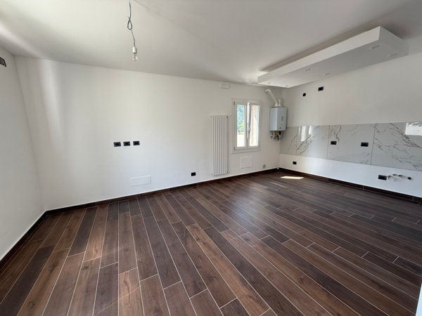 casa indipendente in vendita a Rovigo in zona Tassina