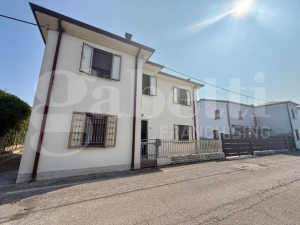 casa indipendente in vendita a Rovigo