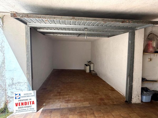 locale commerciale in vendita a Rovigo