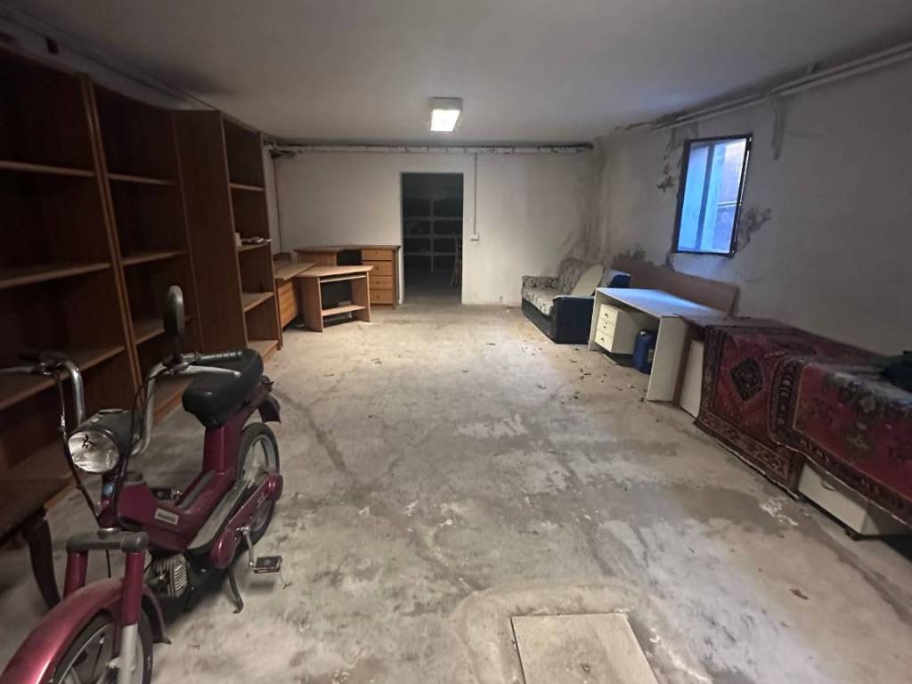 locale di sgombero in vendita a Rovigo in zona Centro Storico