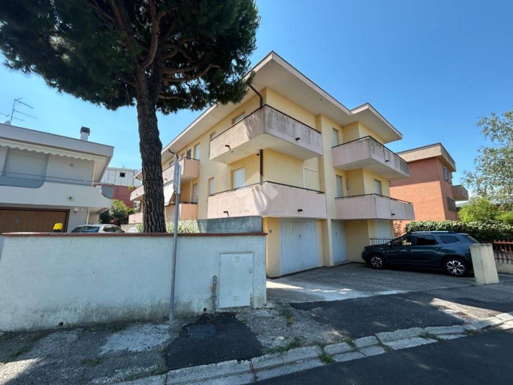 appartamento in vendita a Rovigo in zona Commenda