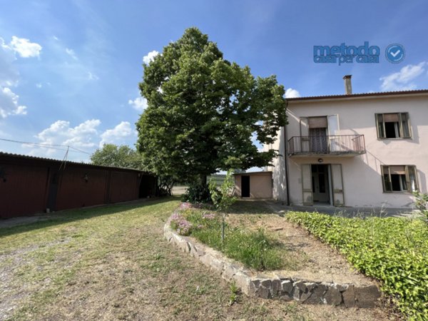 casa indipendente in vendita a Rovigo in zona Mardimago