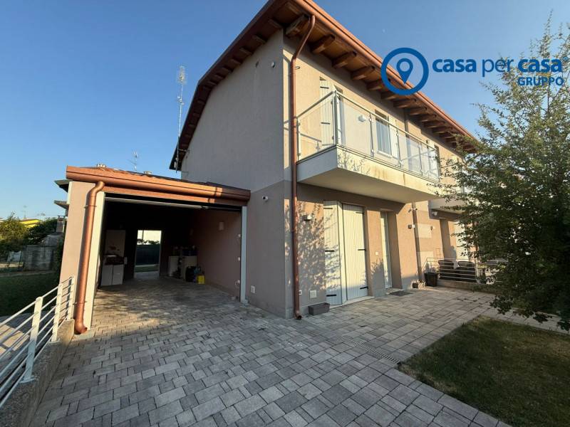 casa indipendente in vendita a Rovigo in zona Grignano Polesine