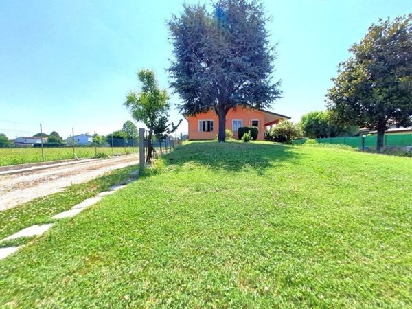 casa indipendente in vendita a Rovigo in zona Centro Storico