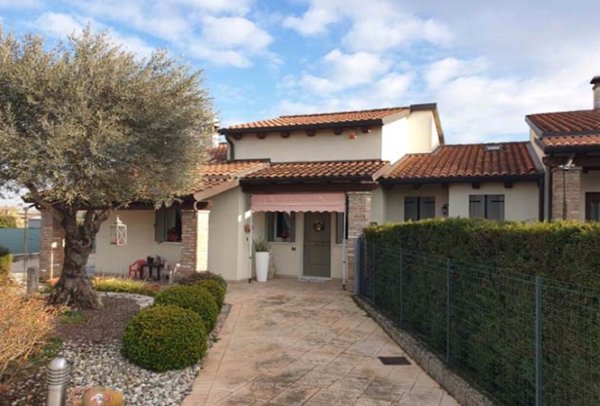 casa indipendente in vendita a Rovigo in zona Mardimago