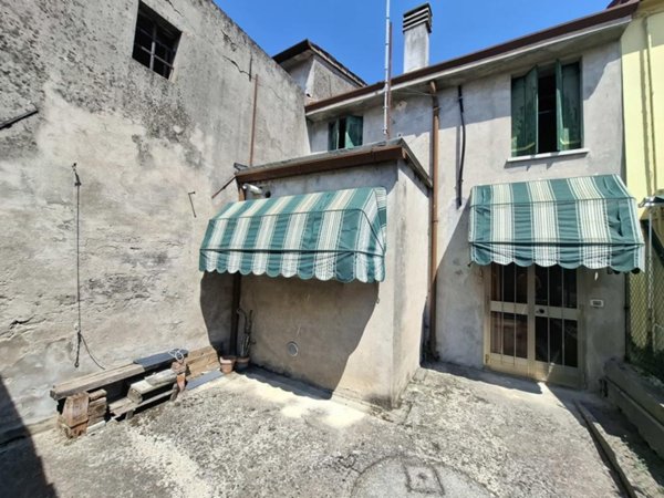 casa indipendente in vendita a Rovigo in zona Grignano Polesine