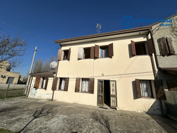 casa indipendente in vendita a Rovigo in zona Granzette