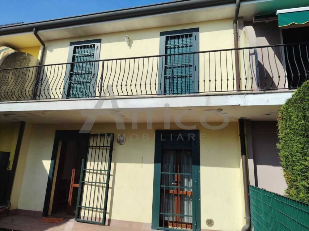 casa indipendente in vendita a Rovigo in zona Concadirame