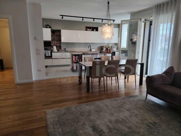 esavano in vendita a Rovigo in zona Centro Storico