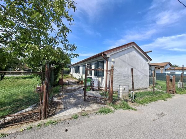 casa indipendente in vendita a Rovigo in zona Boara Polesine