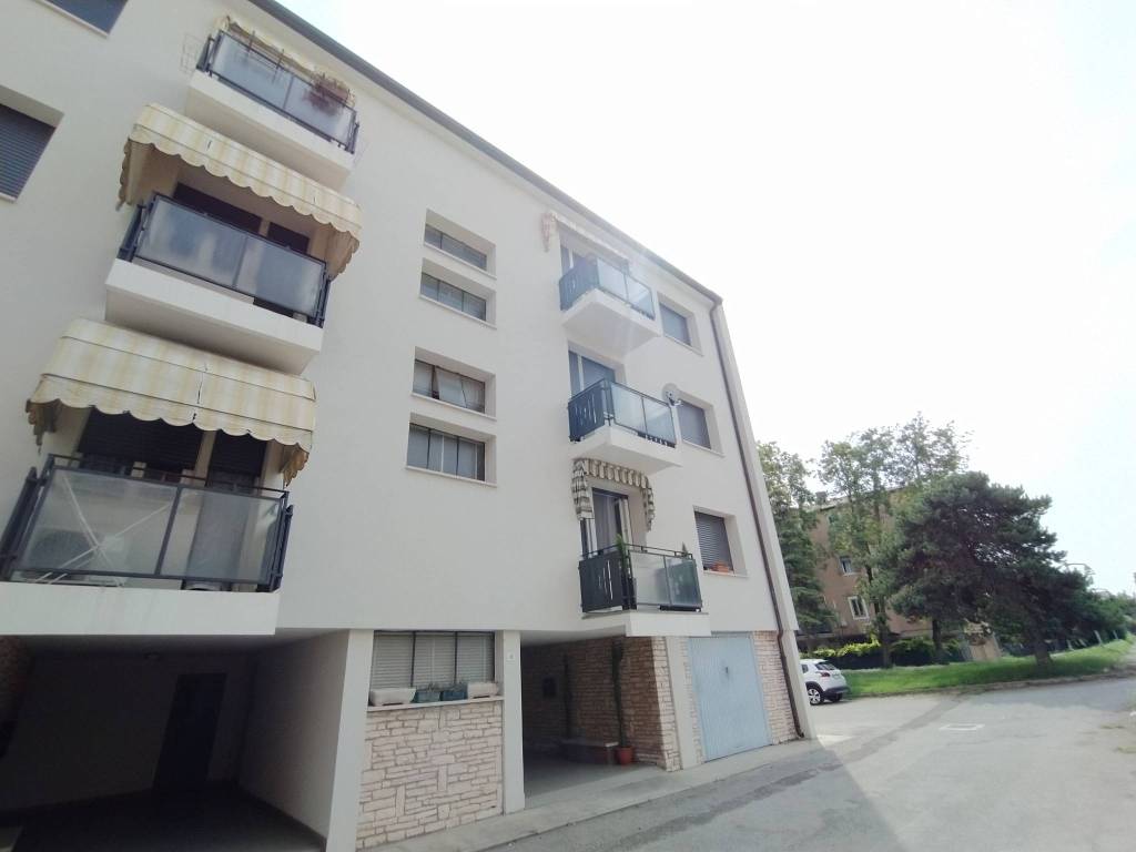 appartamento in vendita a Rovigo in zona Commenda