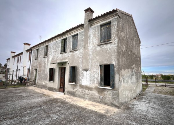 casa semindipendente in vendita a Rovigo in zona Concadirame