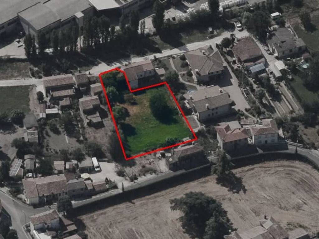 terreno edificabile in vendita a Rovigo