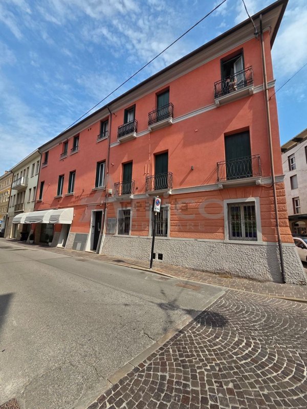 appartamento in vendita a Rovigo in zona Centro Storico