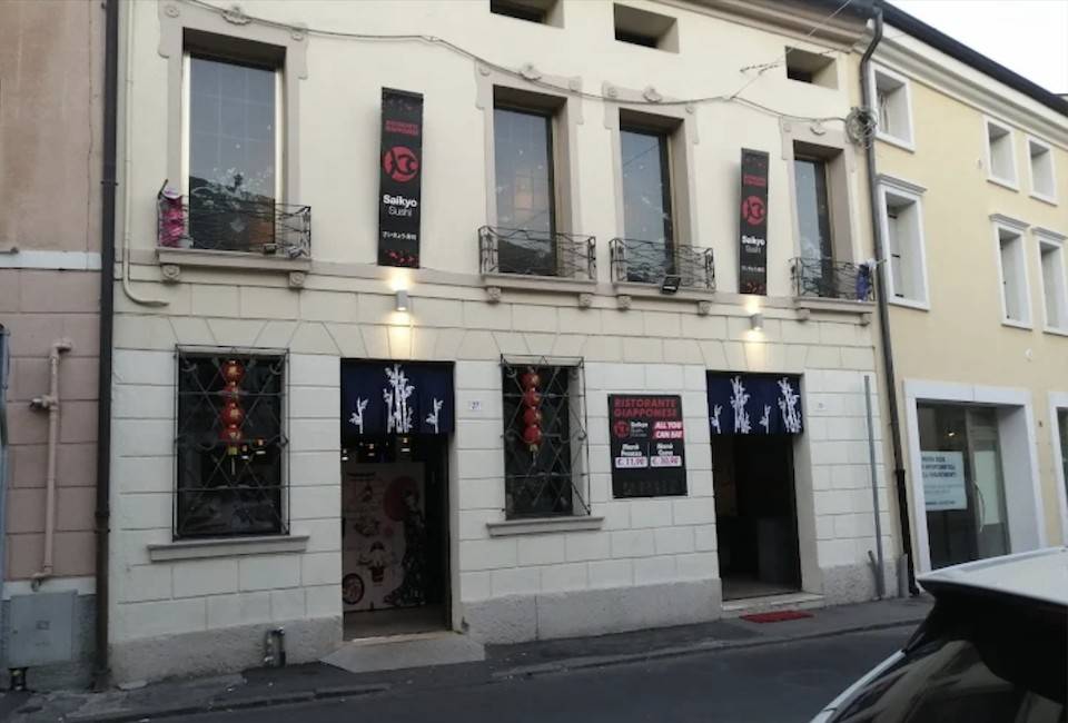 negozio in vendita a Rovigo in zona Centro Storico