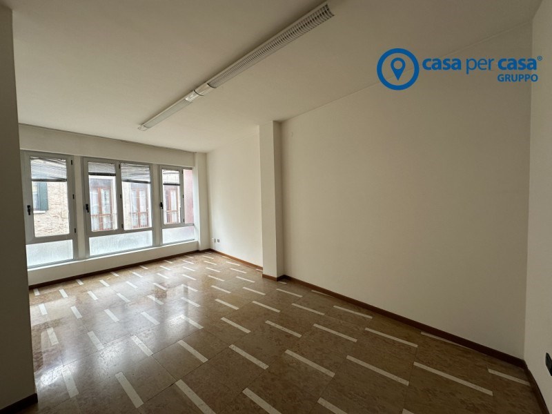 ufficio in vendita a Rovigo in zona Centro Storico