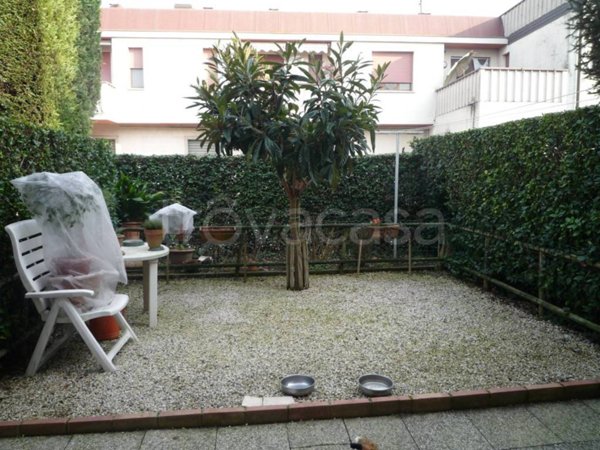 casa indipendente in vendita a Rovigo in zona Commenda